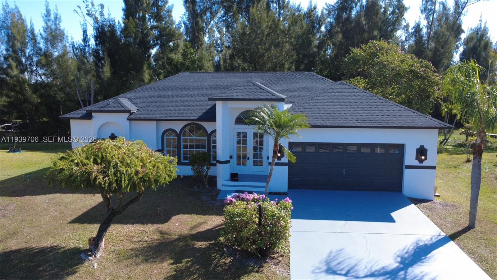 HAMPTON LAKES - Residential