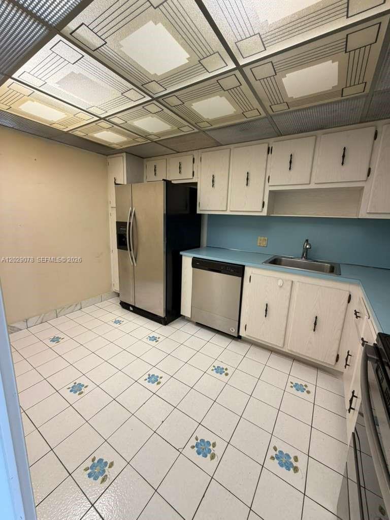 CORONADO CONDO TOWER I - Residential Lease