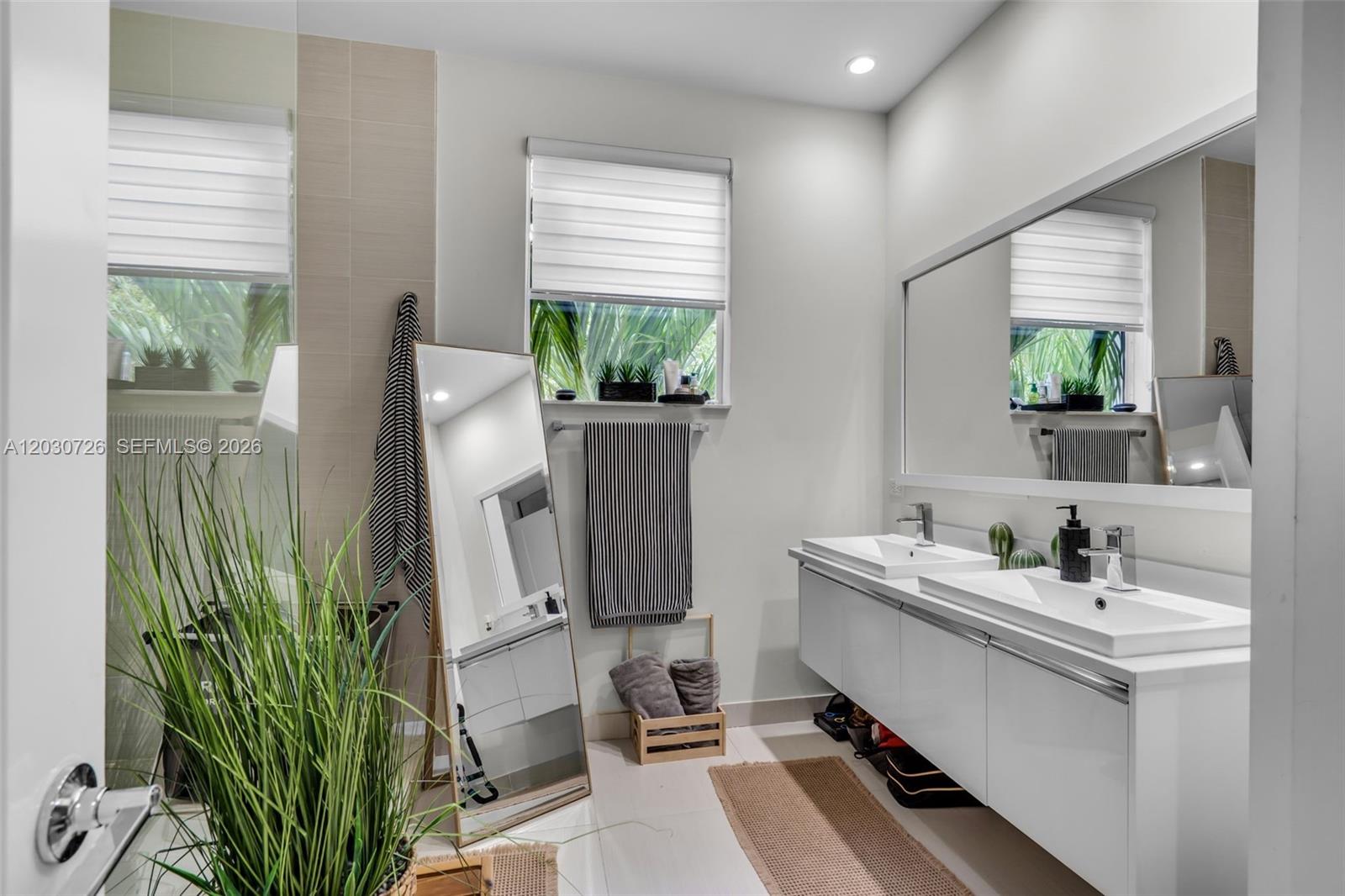 LANDMARK AT DORAL - Residential