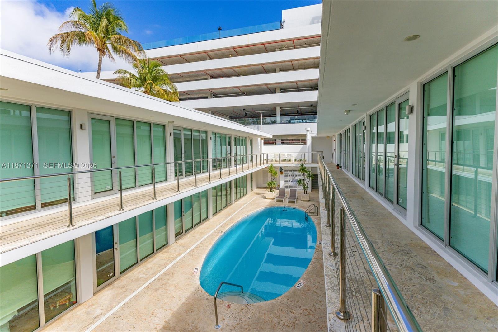 FONTANA CONDO - Residential