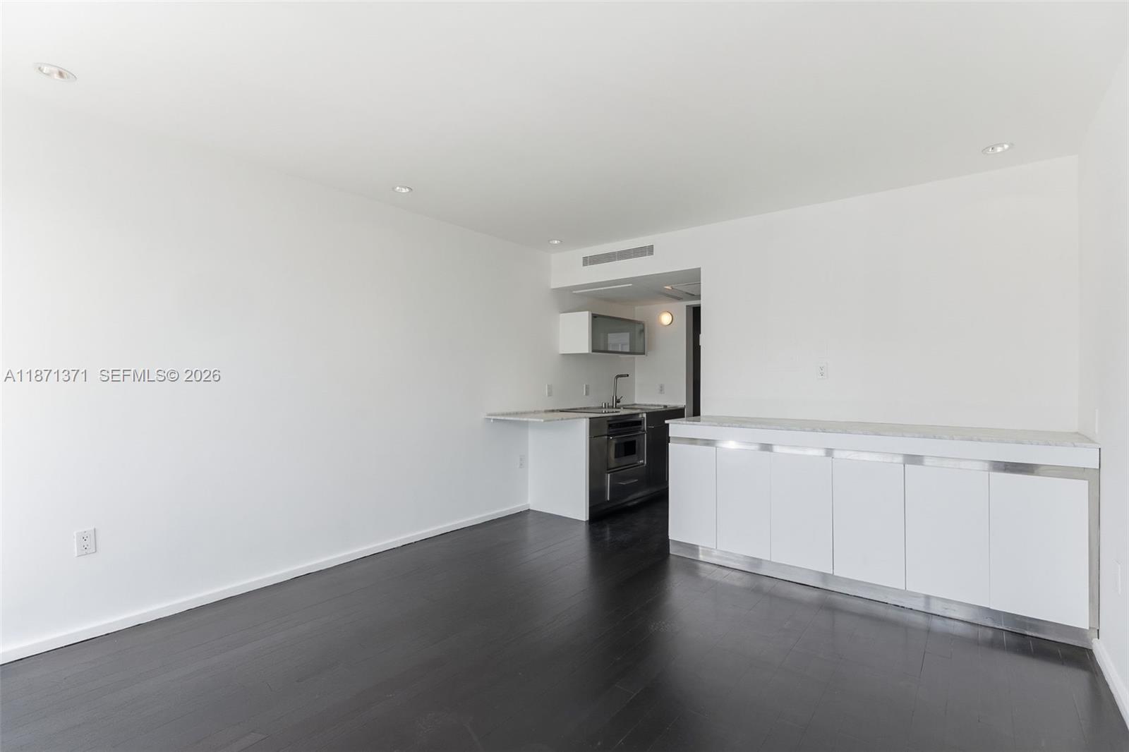 FONTANA CONDO - Residential