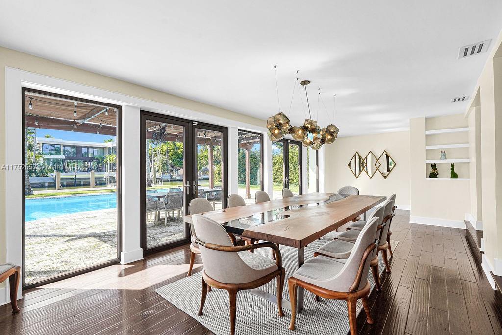BELLE MEADE ISLAND - Residential