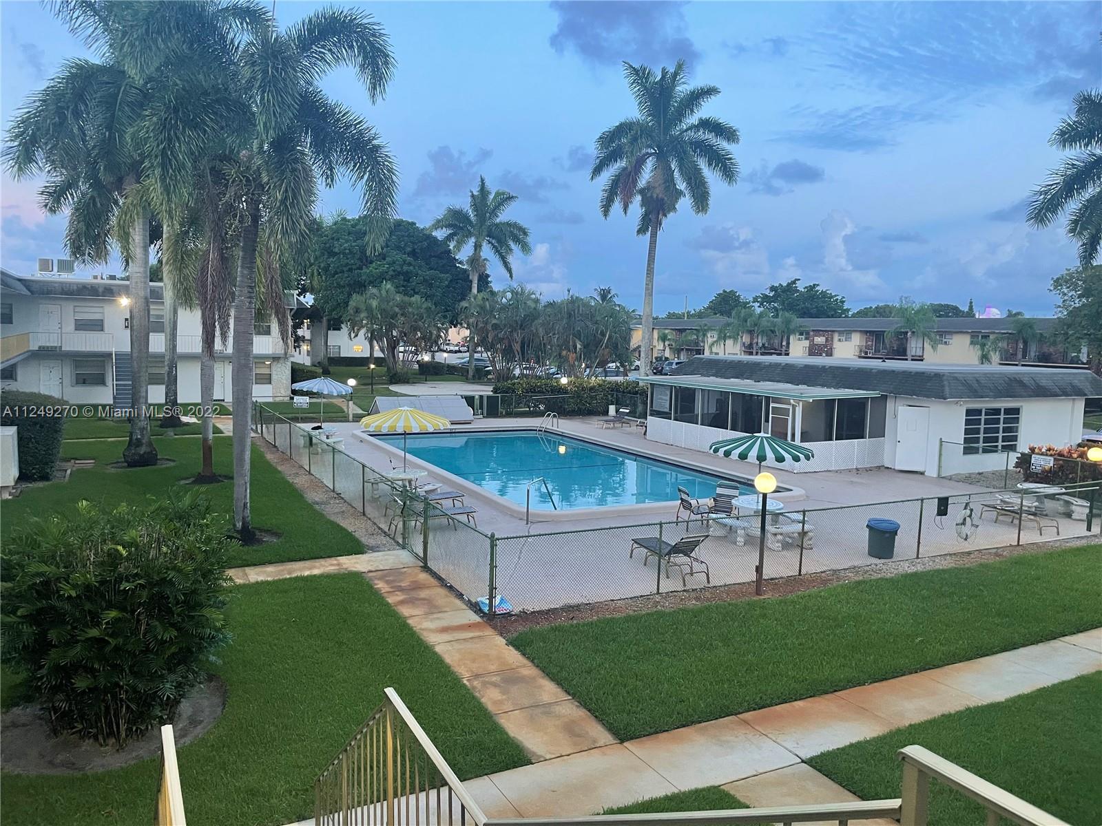 I DELWOOD WEST CONDO - Residential Lease