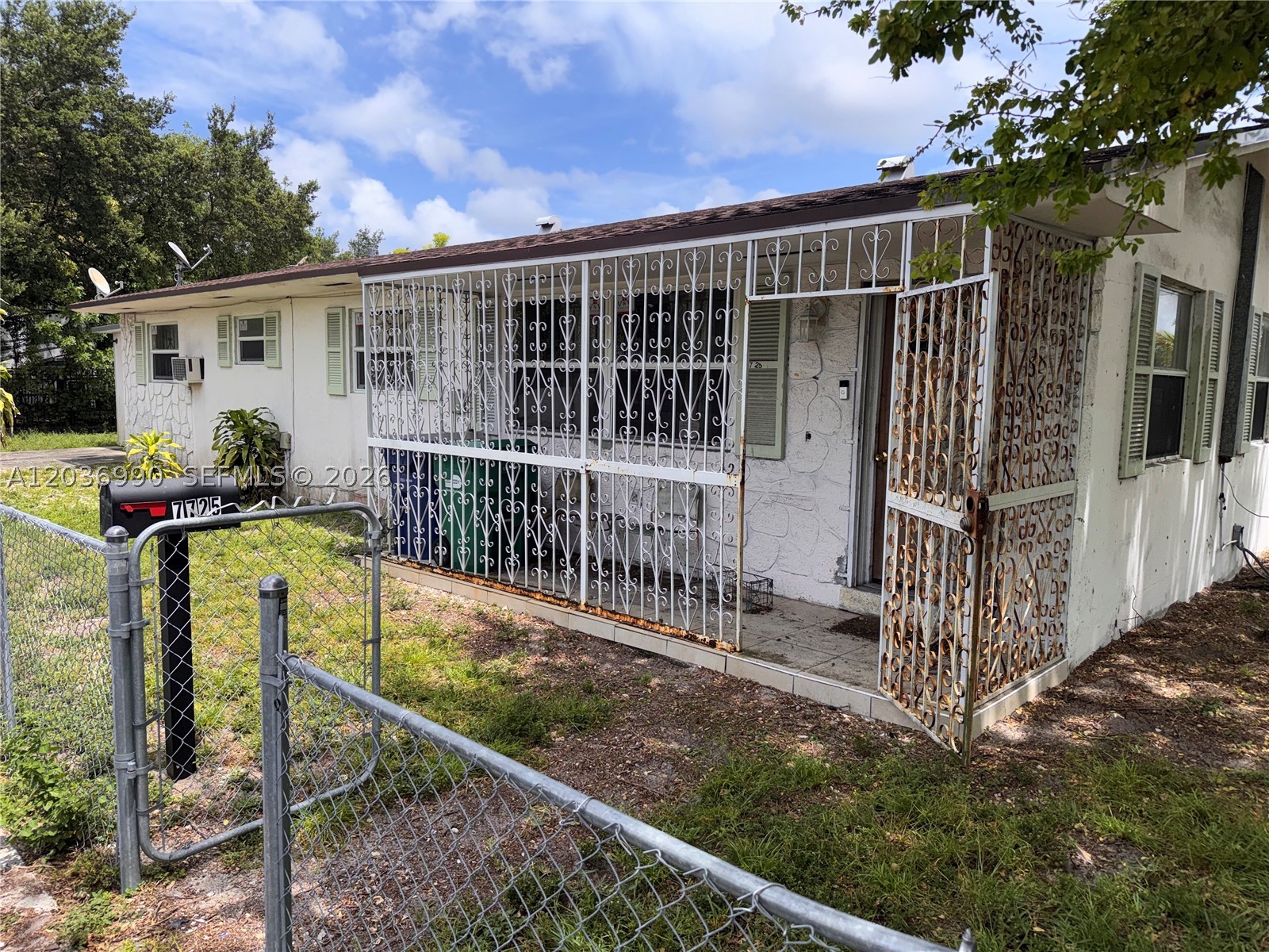 CORAL COURT - Residential