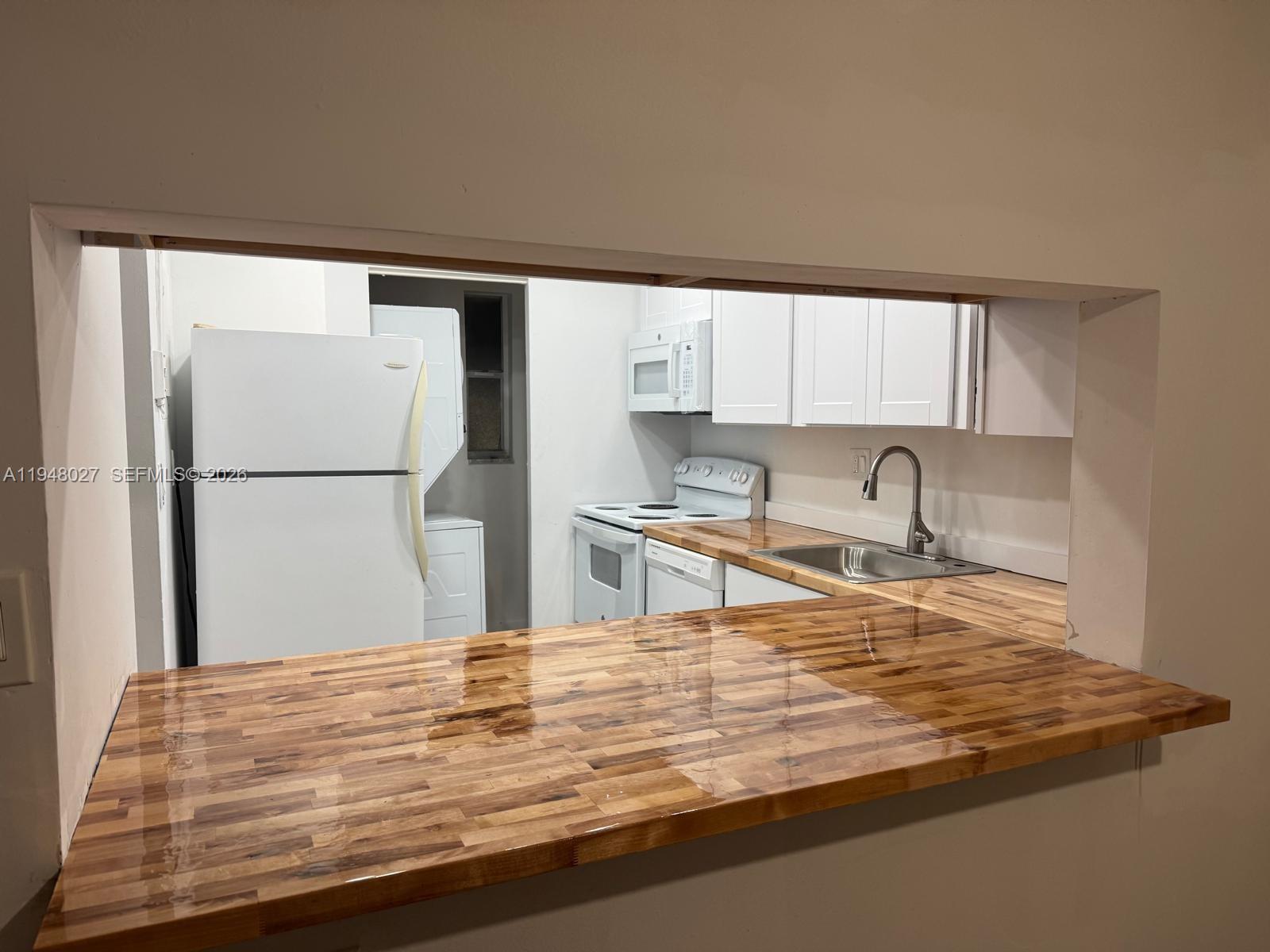 VERSAILLES GARDENS CONDO - Residential