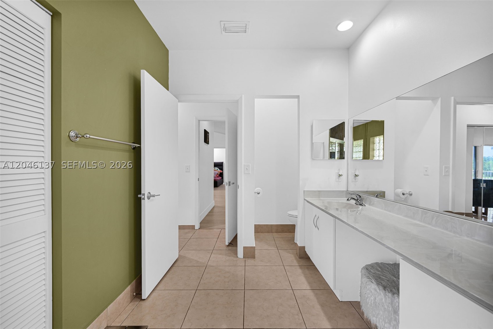 CALIFORNIA COURTS CONDO - Residential