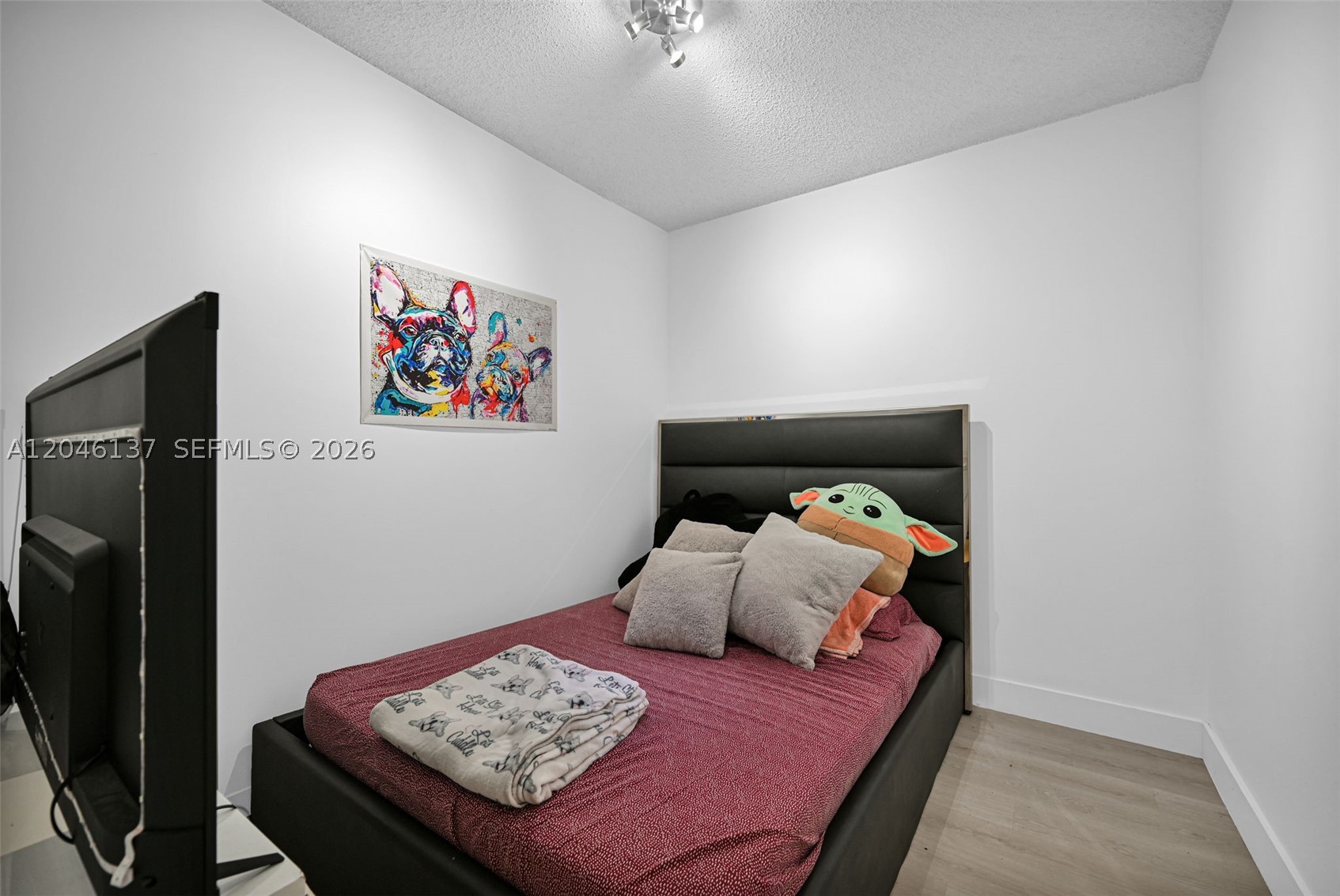 CALIFORNIA COURTS CONDO - Residential
