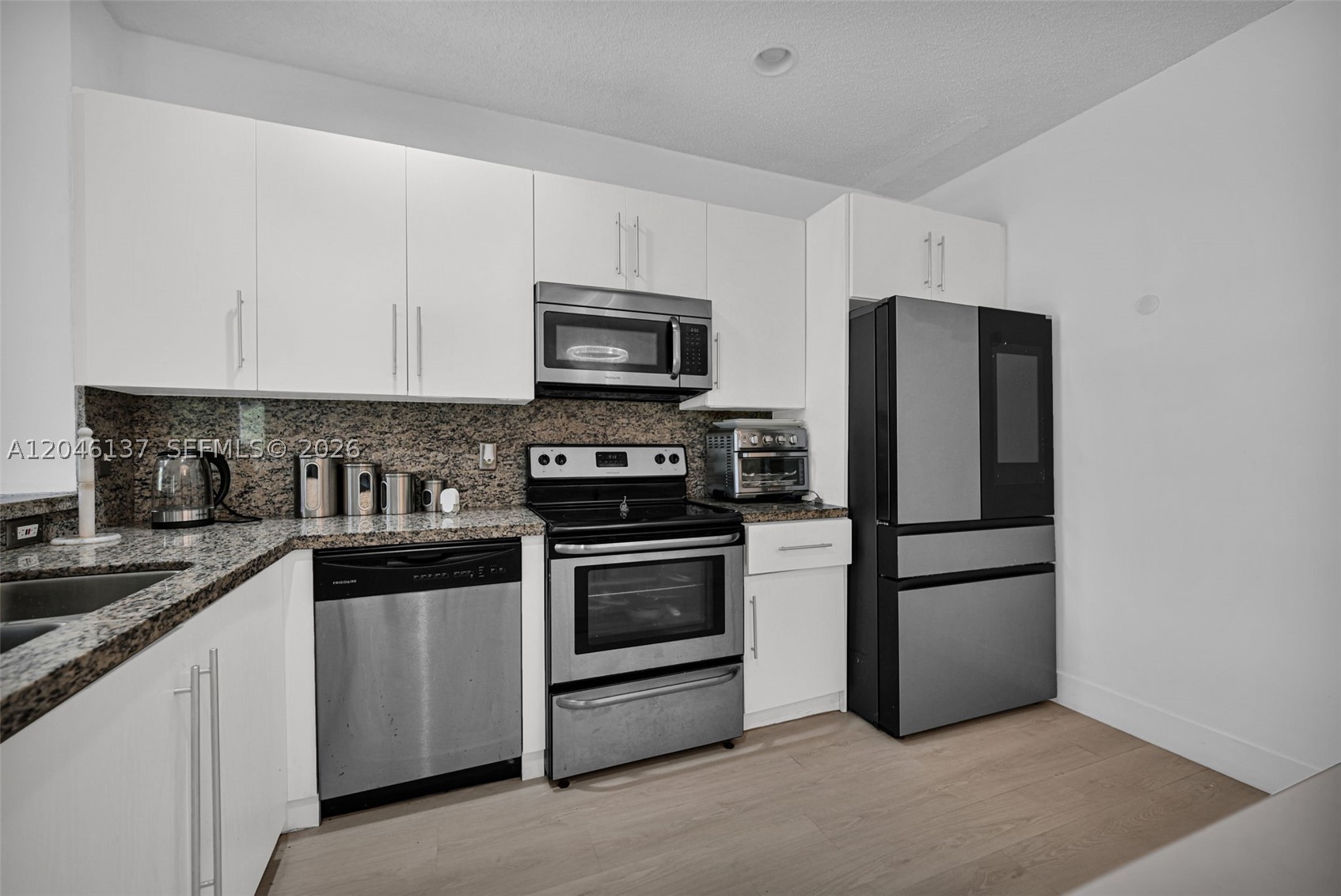 CALIFORNIA COURTS CONDO - Residential