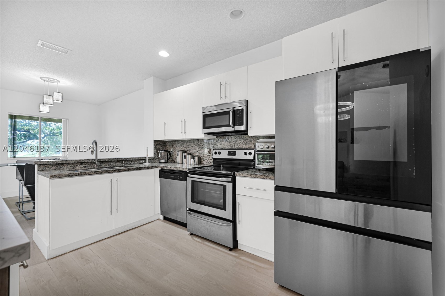 CALIFORNIA COURTS CONDO - Residential