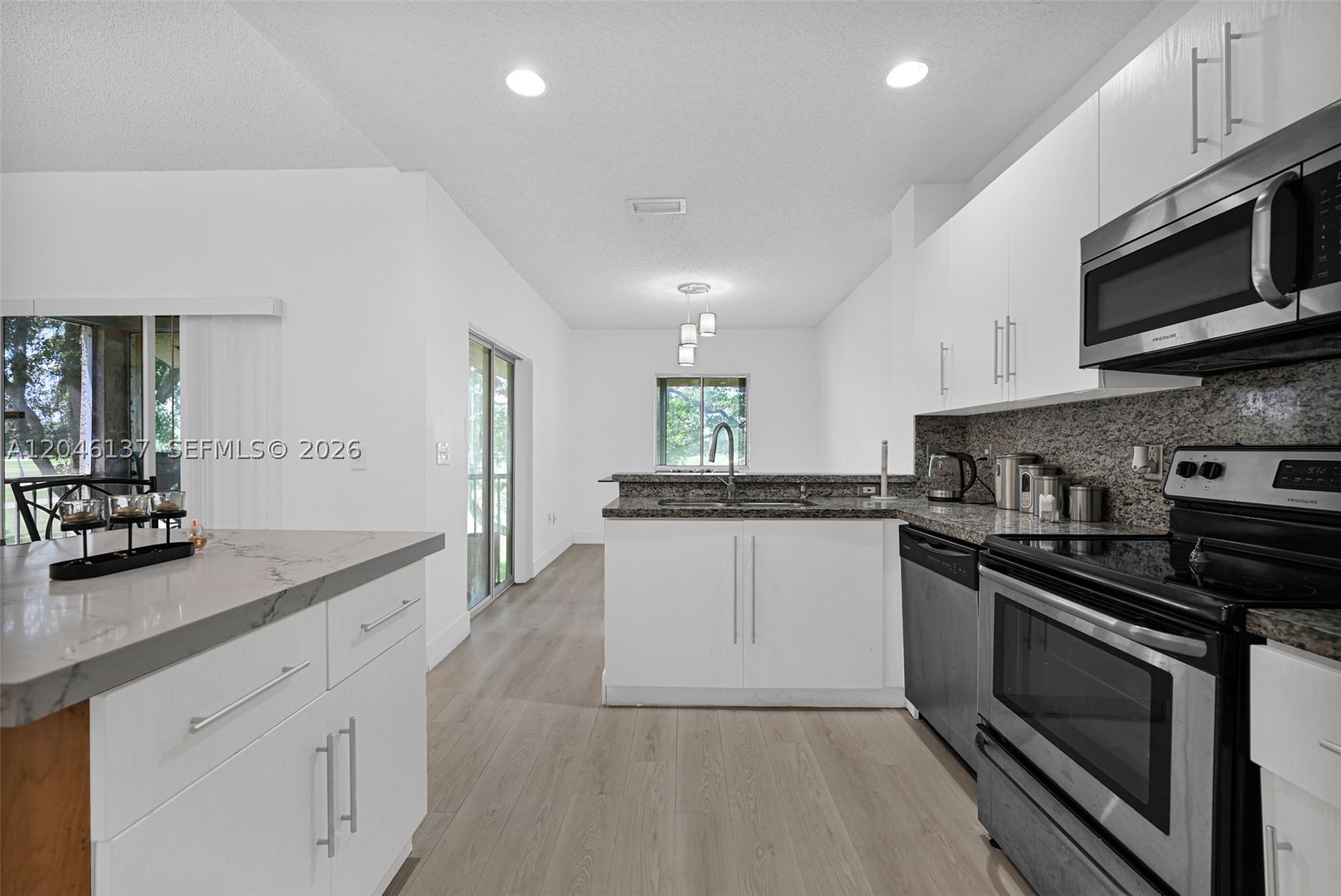 CALIFORNIA COURTS CONDO - Residential