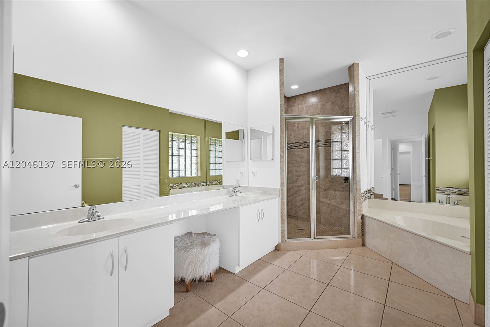 CALIFORNIA COURTS CONDO - Residential