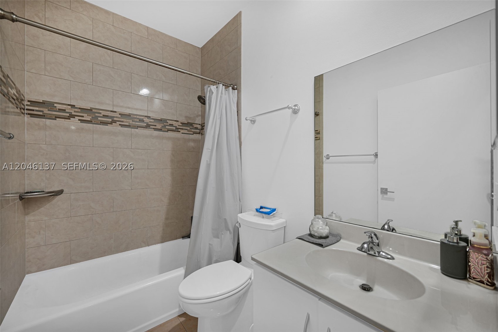 CALIFORNIA COURTS CONDO - Residential