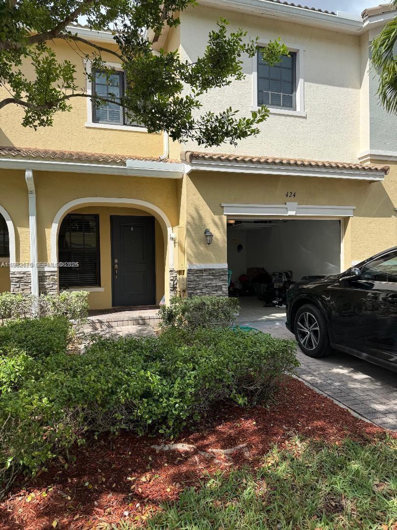 CHAMPION LAKES - Residential