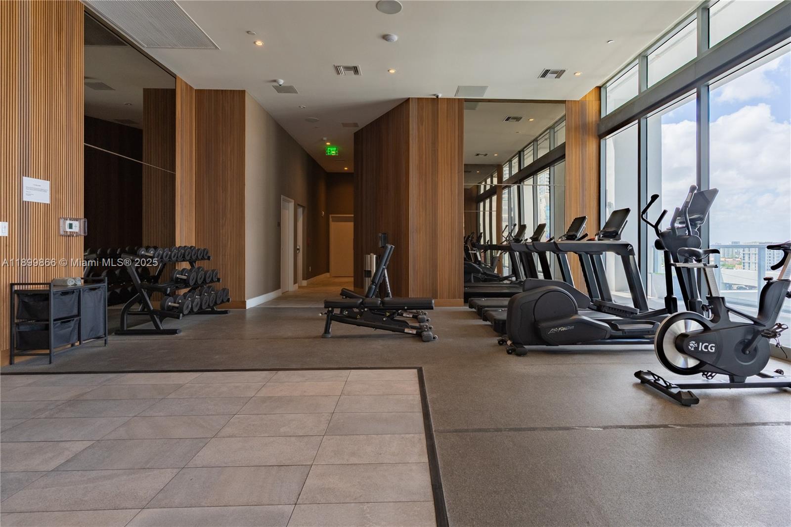 SMART BRICKELL - Residential