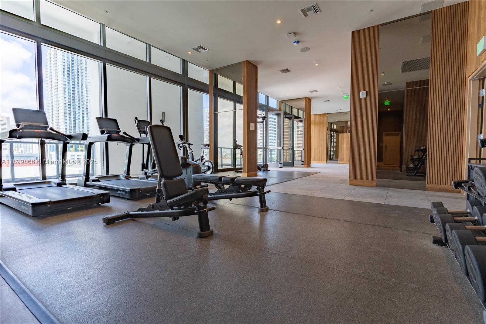 SMART BRICKELL - Residential
