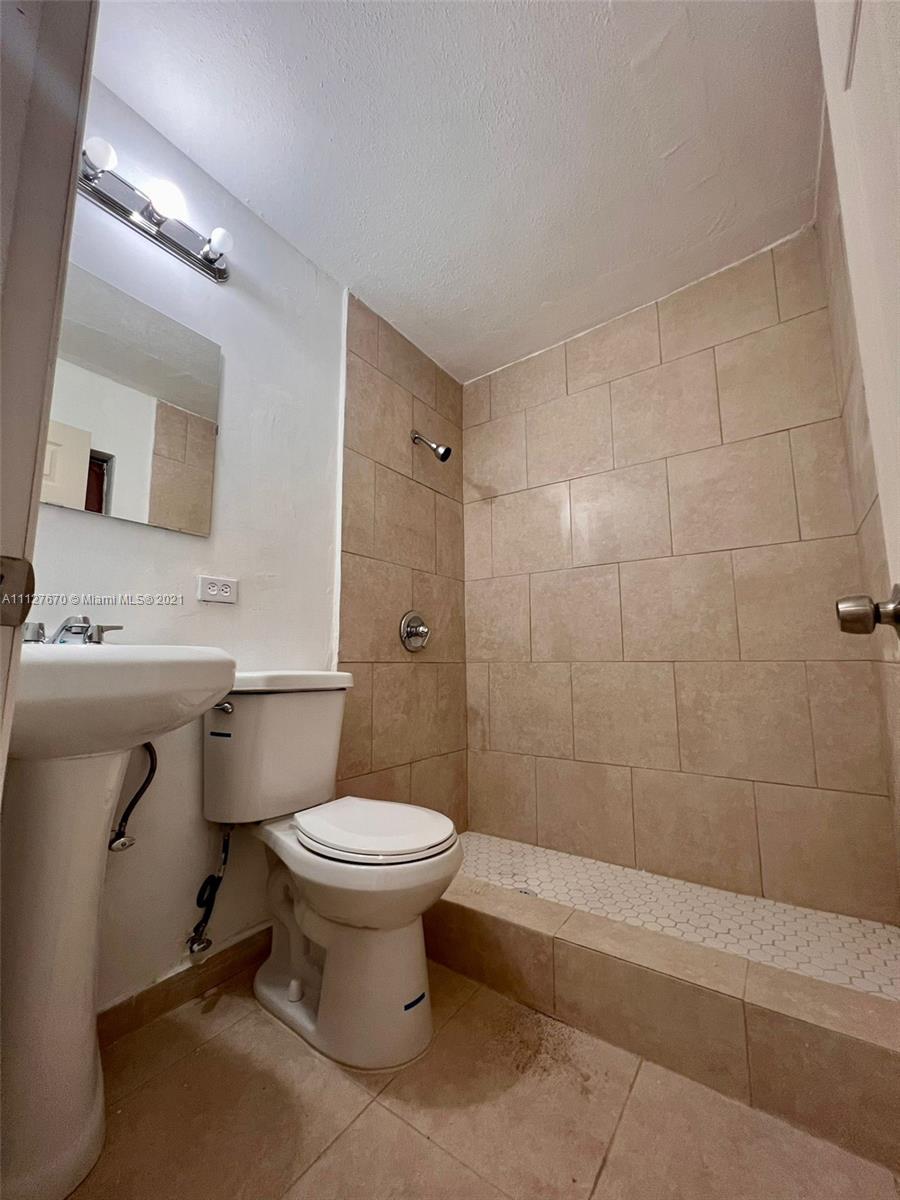 WEST SILVER CREST - Residential Lease