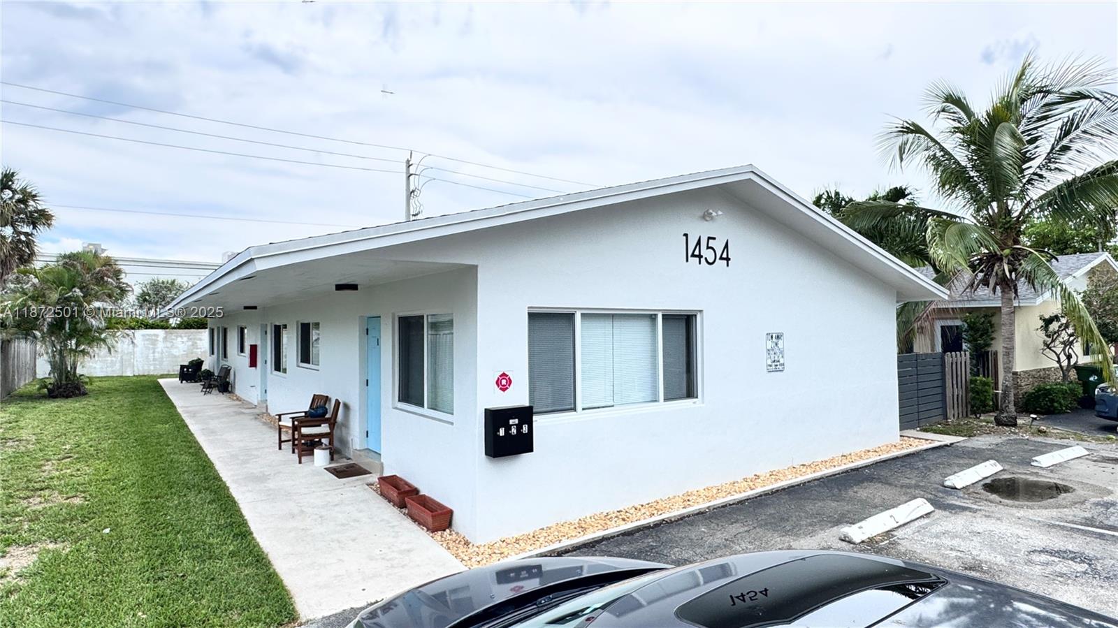 HOLLY HEIGHTS - Residential Lease