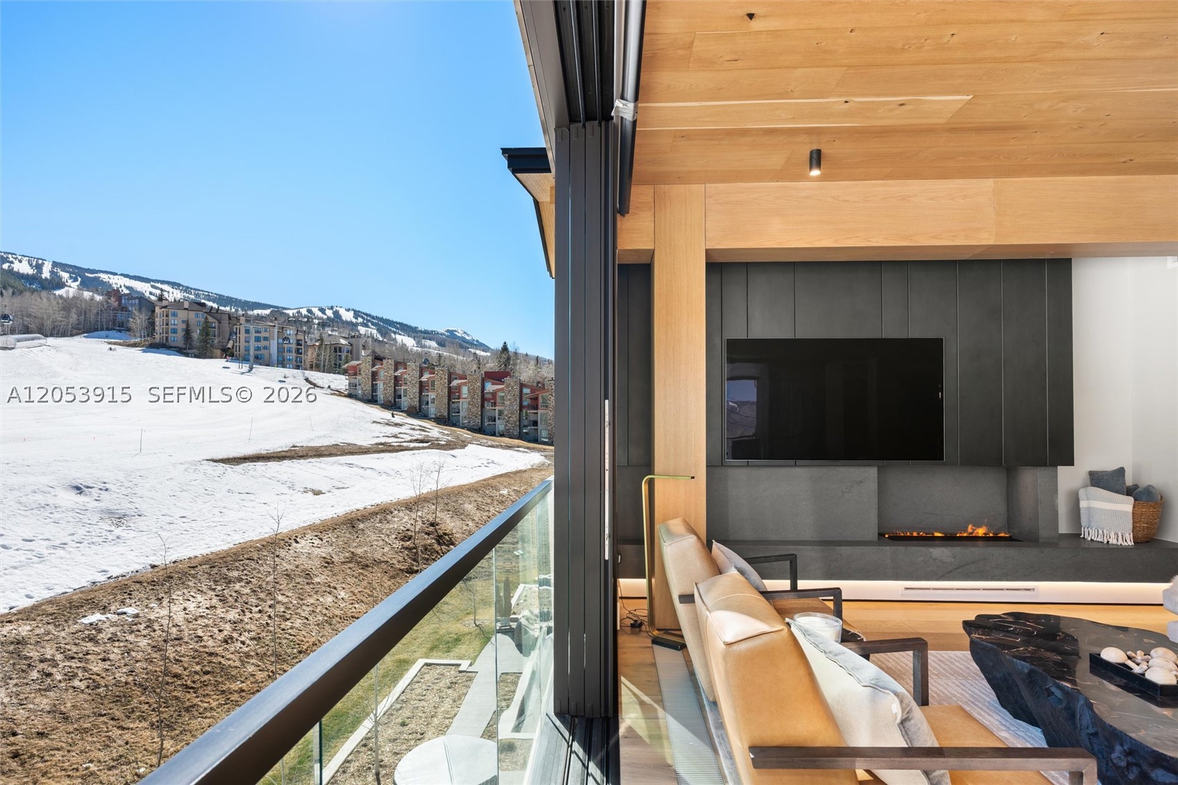 AURA - Residential