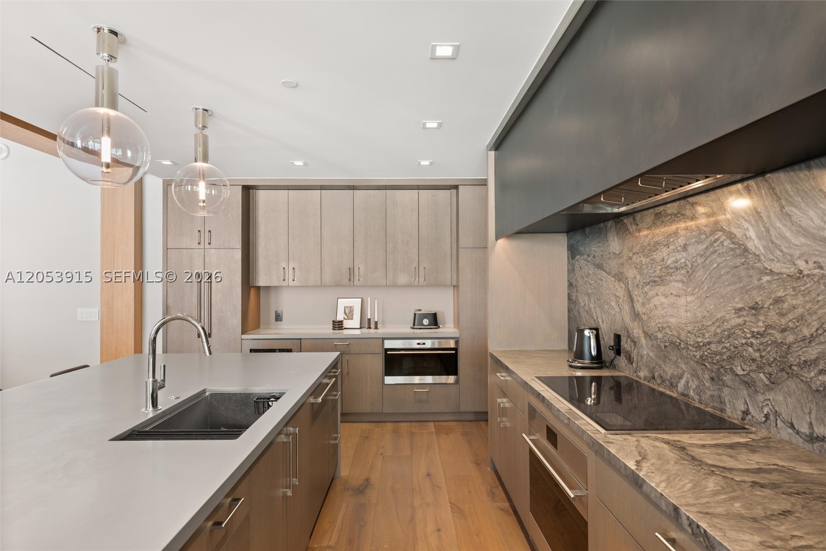 AURA - Residential