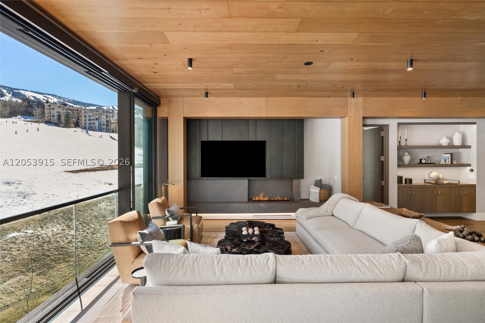 AURA - Residential