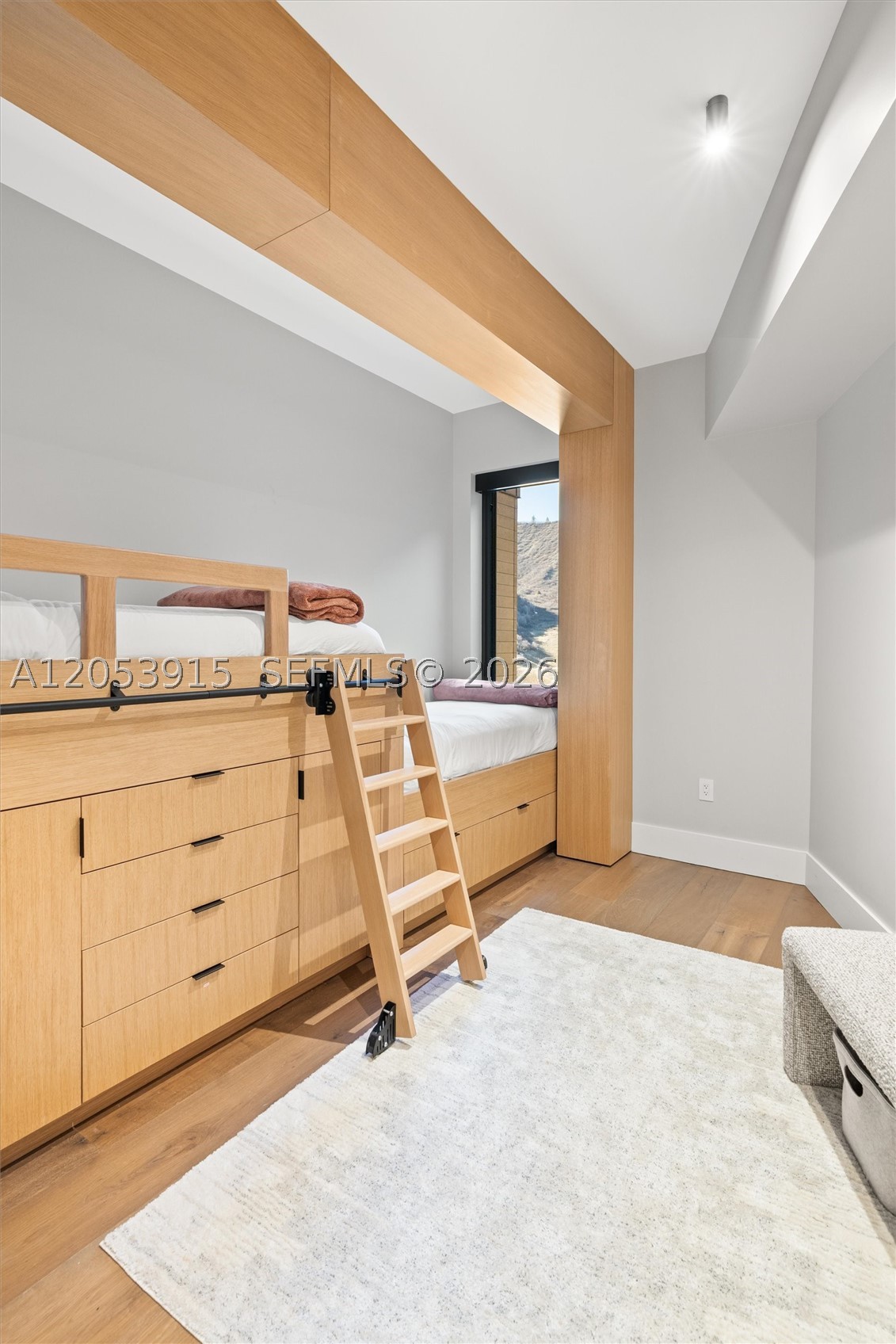 AURA - Residential