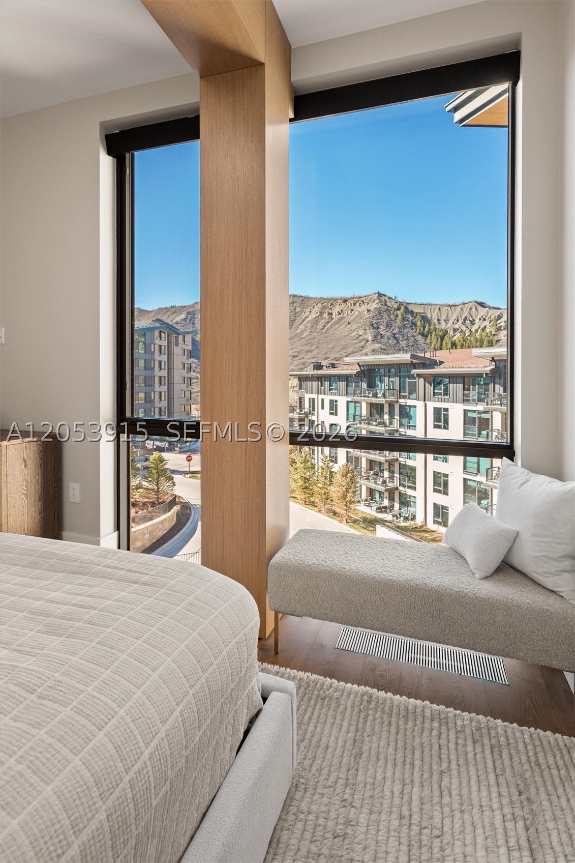 AURA - Residential