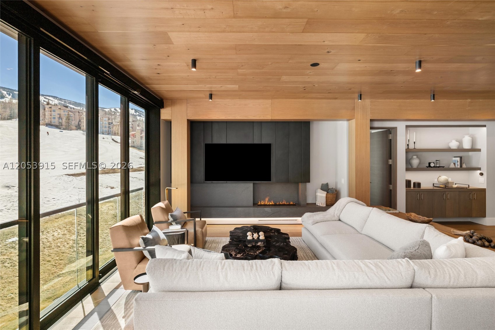 AURA - Residential