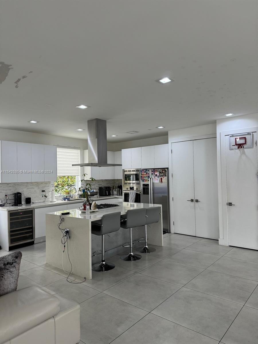 DORAL COMMONS RESIDENTIAL - Residential