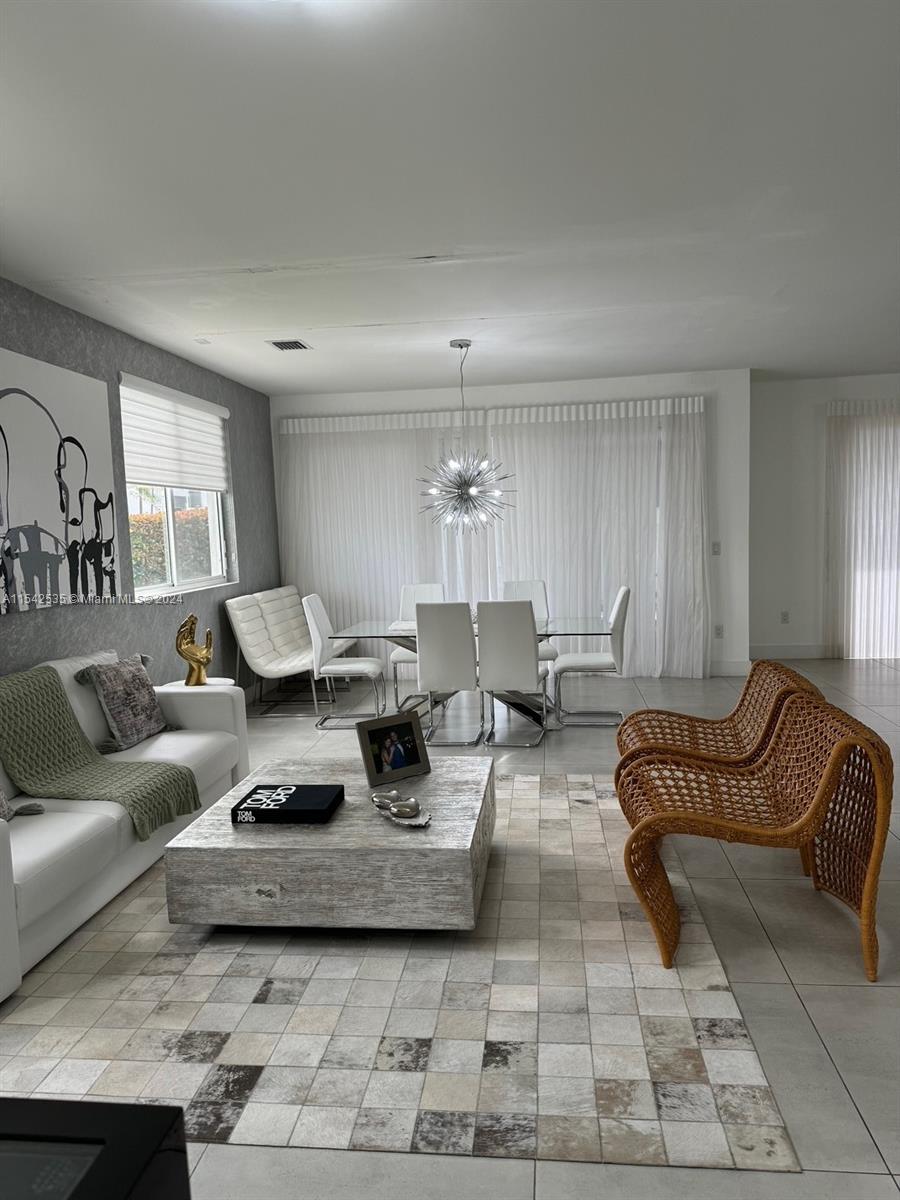 DORAL COMMONS RESIDENTIAL - Residential