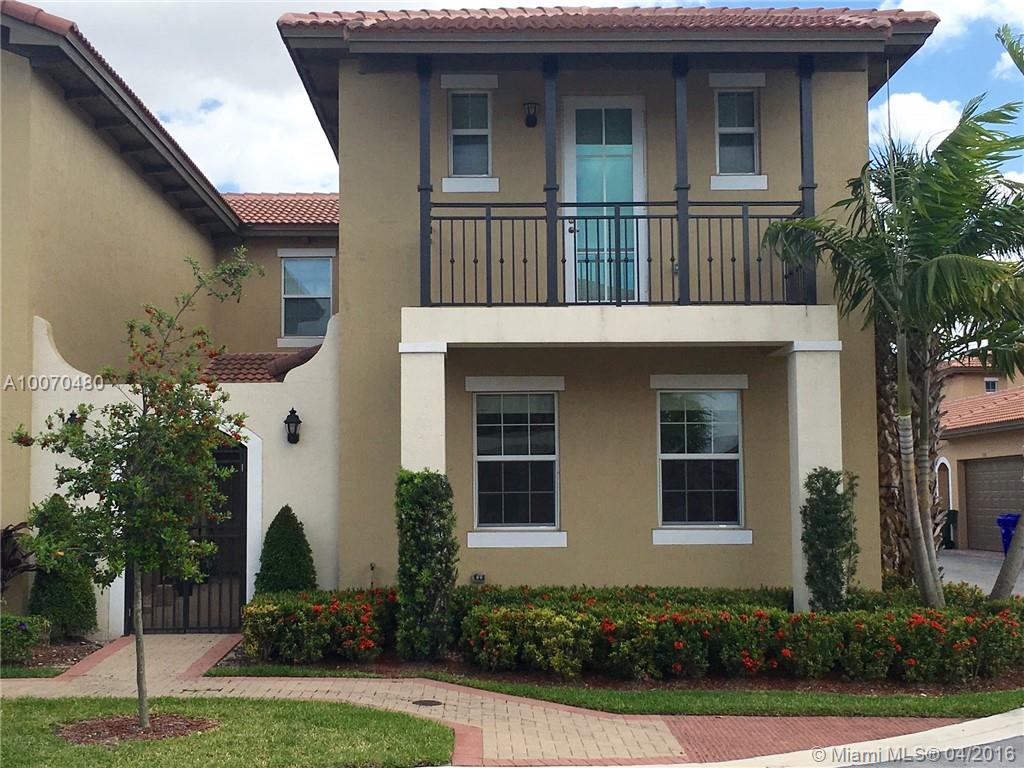 Location Location,This is very best model in gated community of Cobblestone. Extra privacy corner unit. It is Close to I- 75, Wholefoods, shopping centers, restaurants, Schools, ,Publix , Costco,  Banks, Hospitals & many more. Almost brand new Townhouse 3 bed 2/1/2 baths ,walk in closets, stainless steel appliances wood floors upstairs, elegant tile in the 1st floor. Washer & dryer, large living room,2 cover garage, exercise room ,swimming pool and club House .Ready to move in. Equal Housing Opportunity