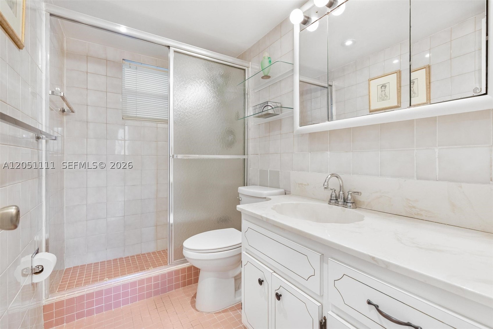 GOLDEN VIEW CONDO - Residential