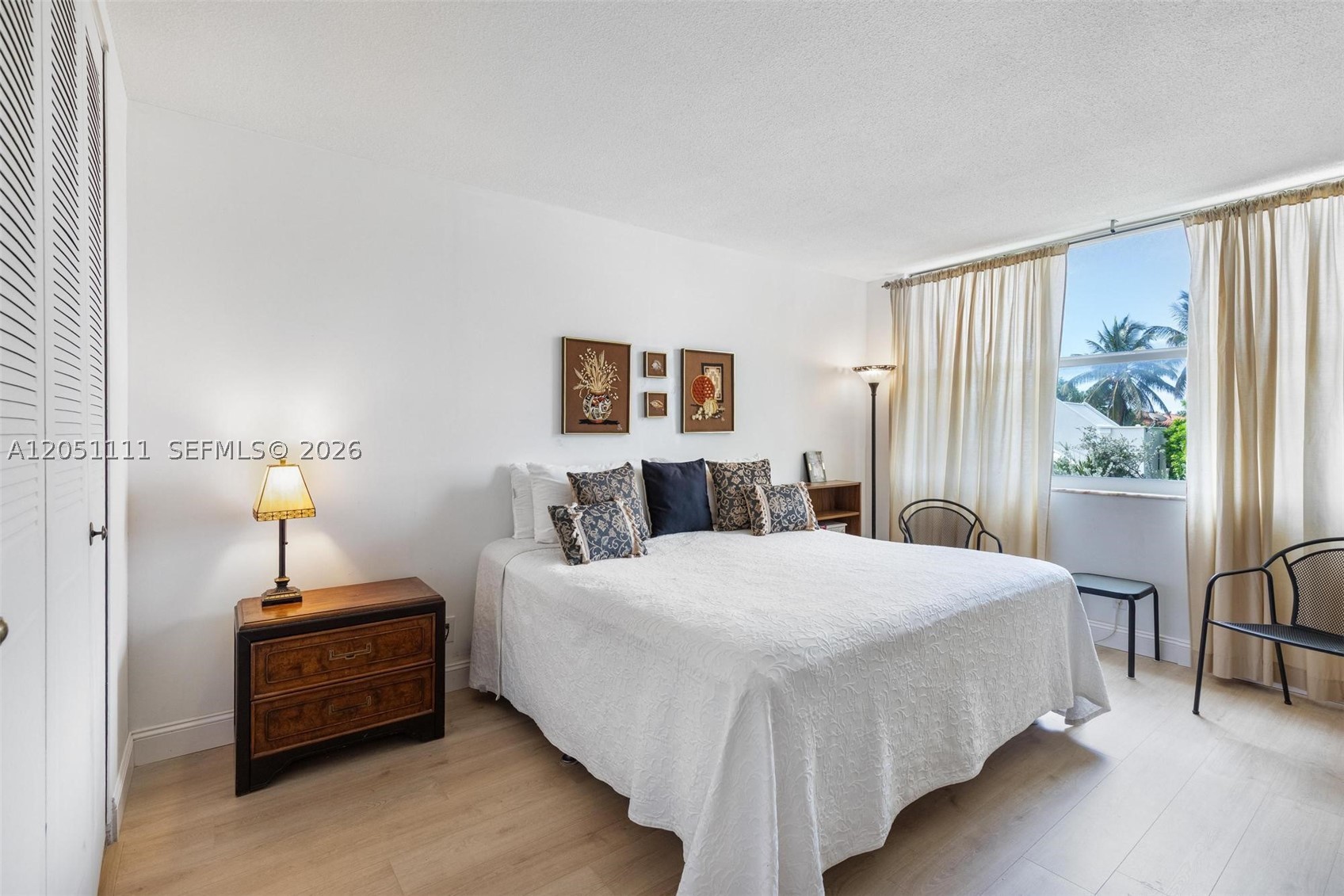 GOLDEN VIEW CONDO - Residential