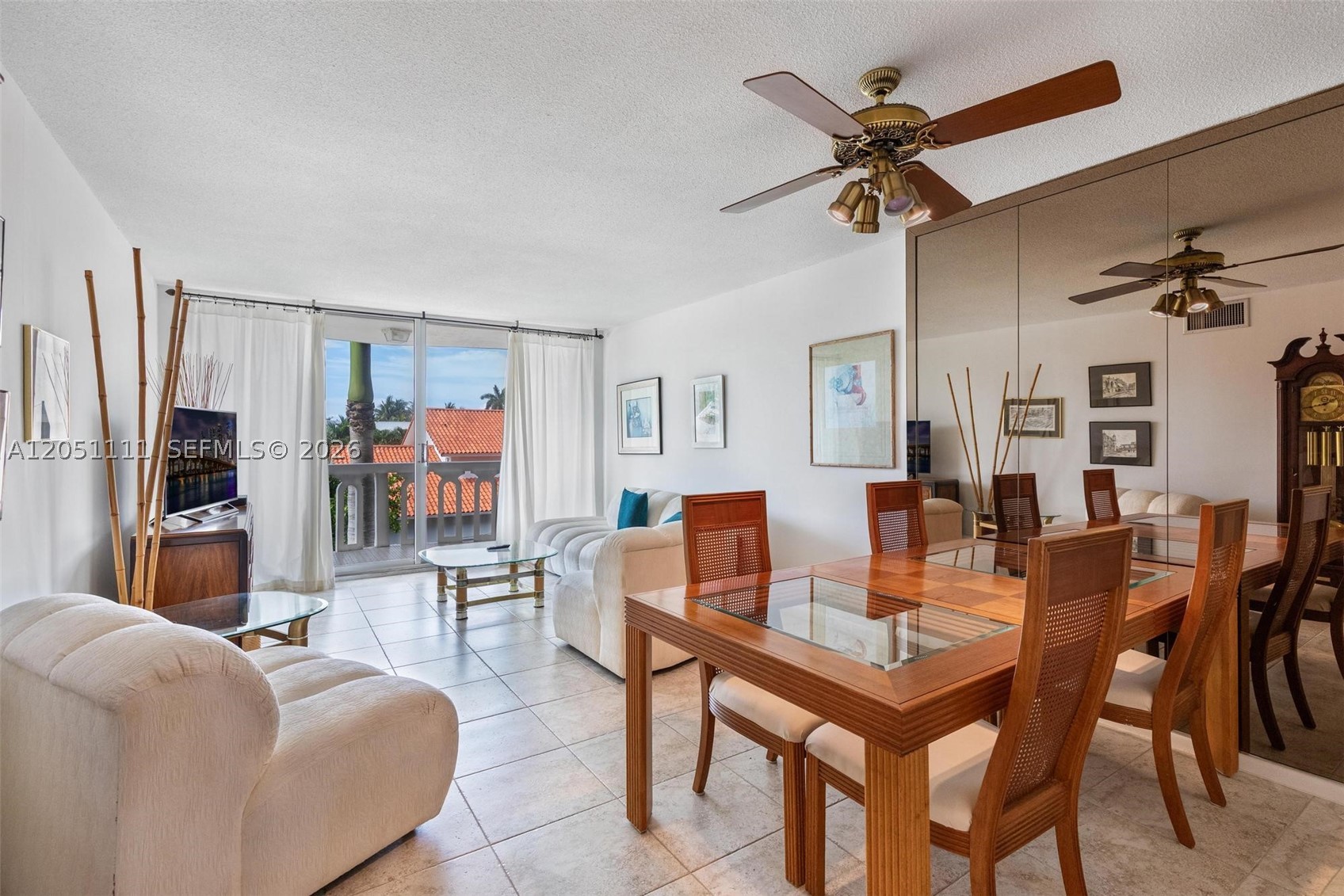 GOLDEN VIEW CONDO - Residential