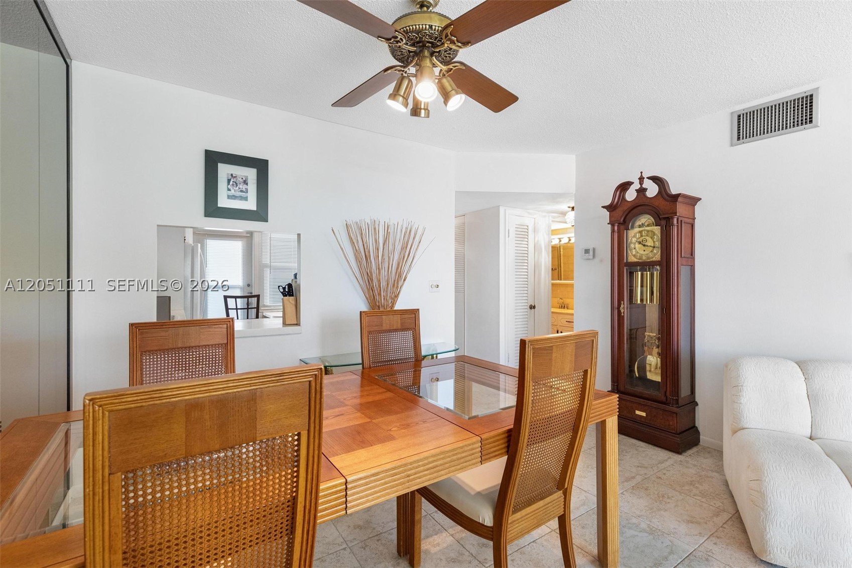 GOLDEN VIEW CONDO - Residential