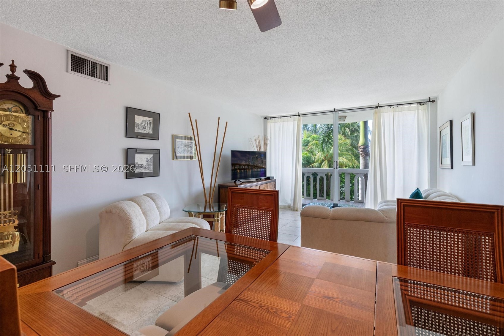 GOLDEN VIEW CONDO - Residential