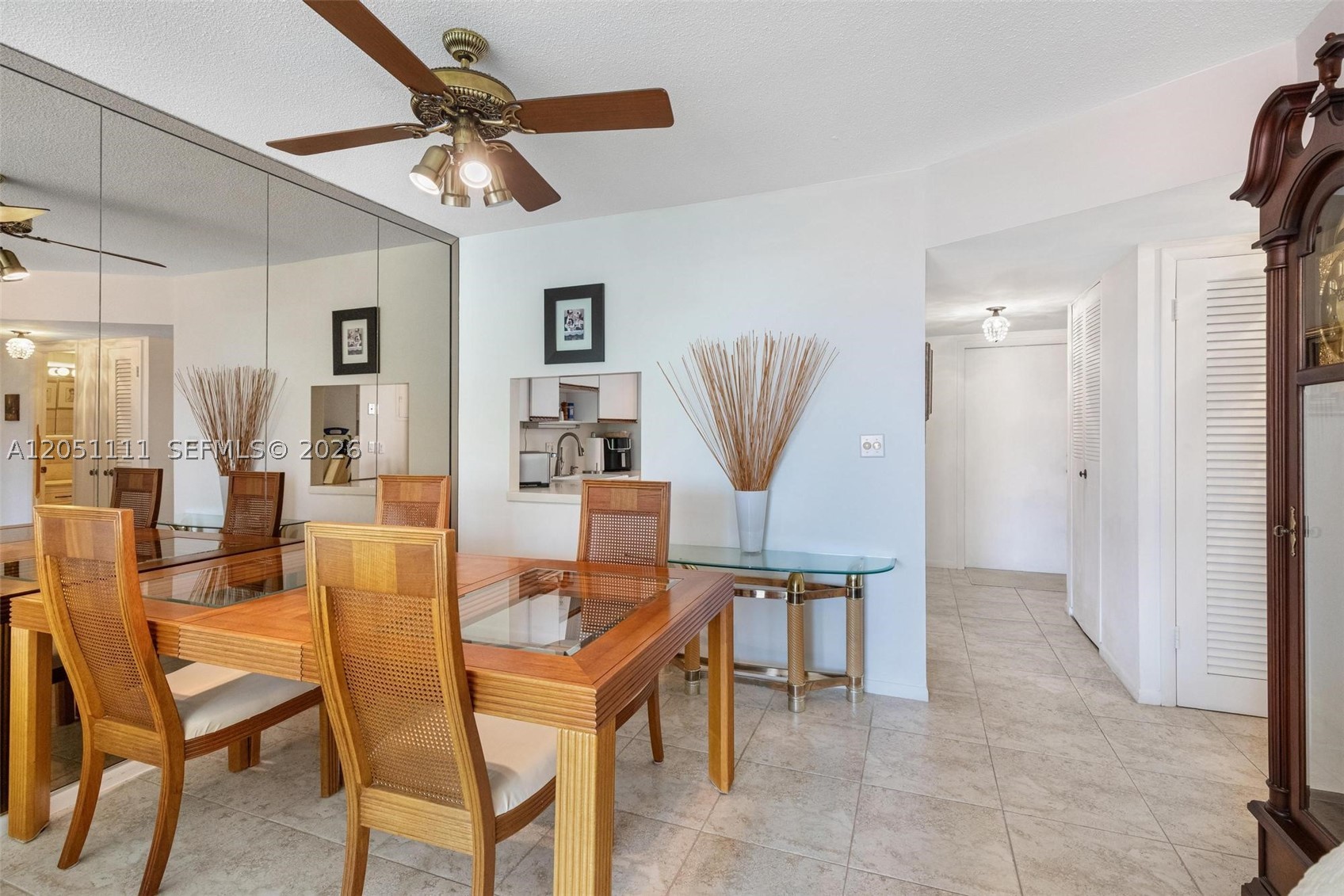 GOLDEN VIEW CONDO - Residential