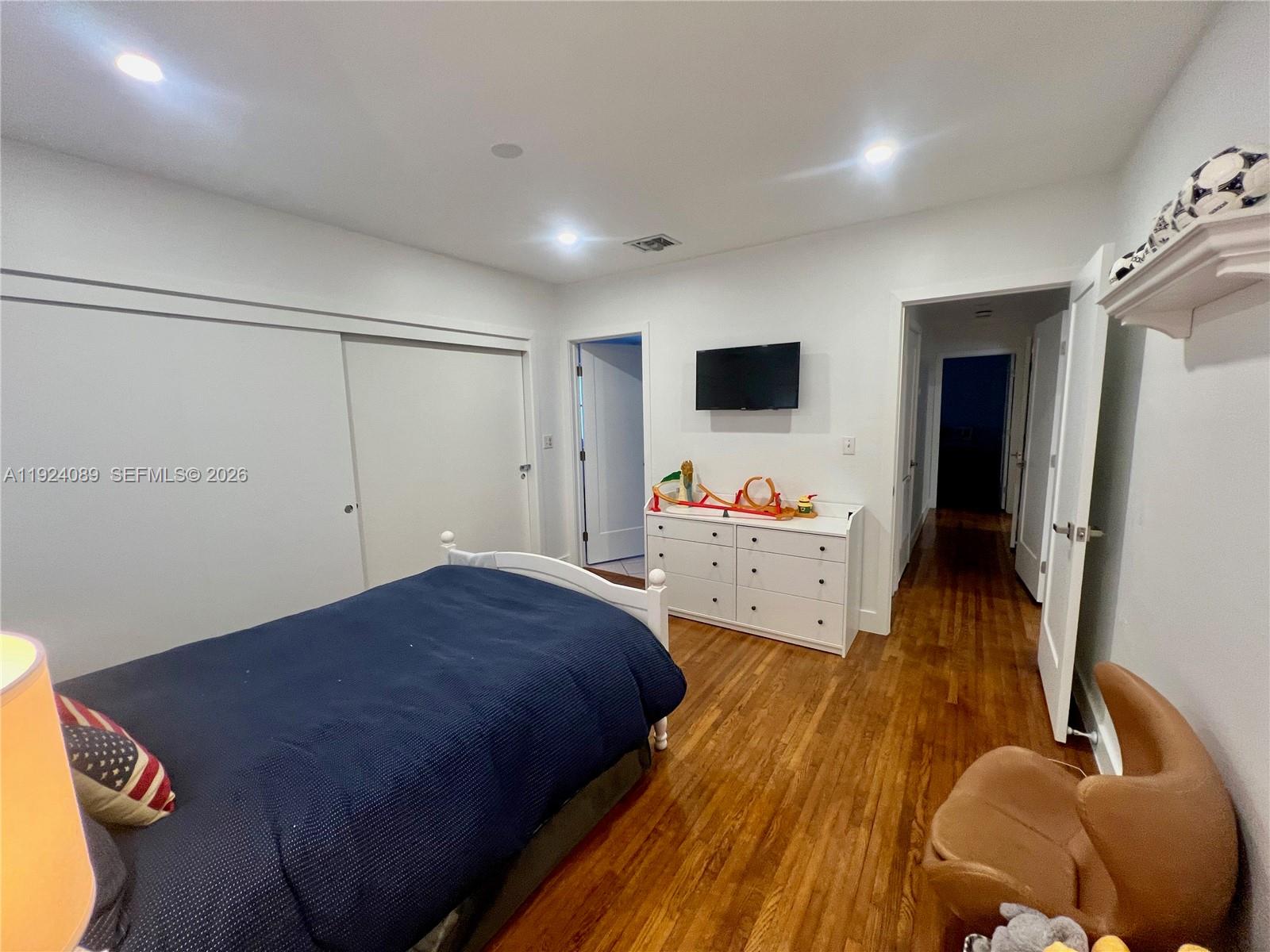 CORAL GABLE COUNTRY CLUB - Residential