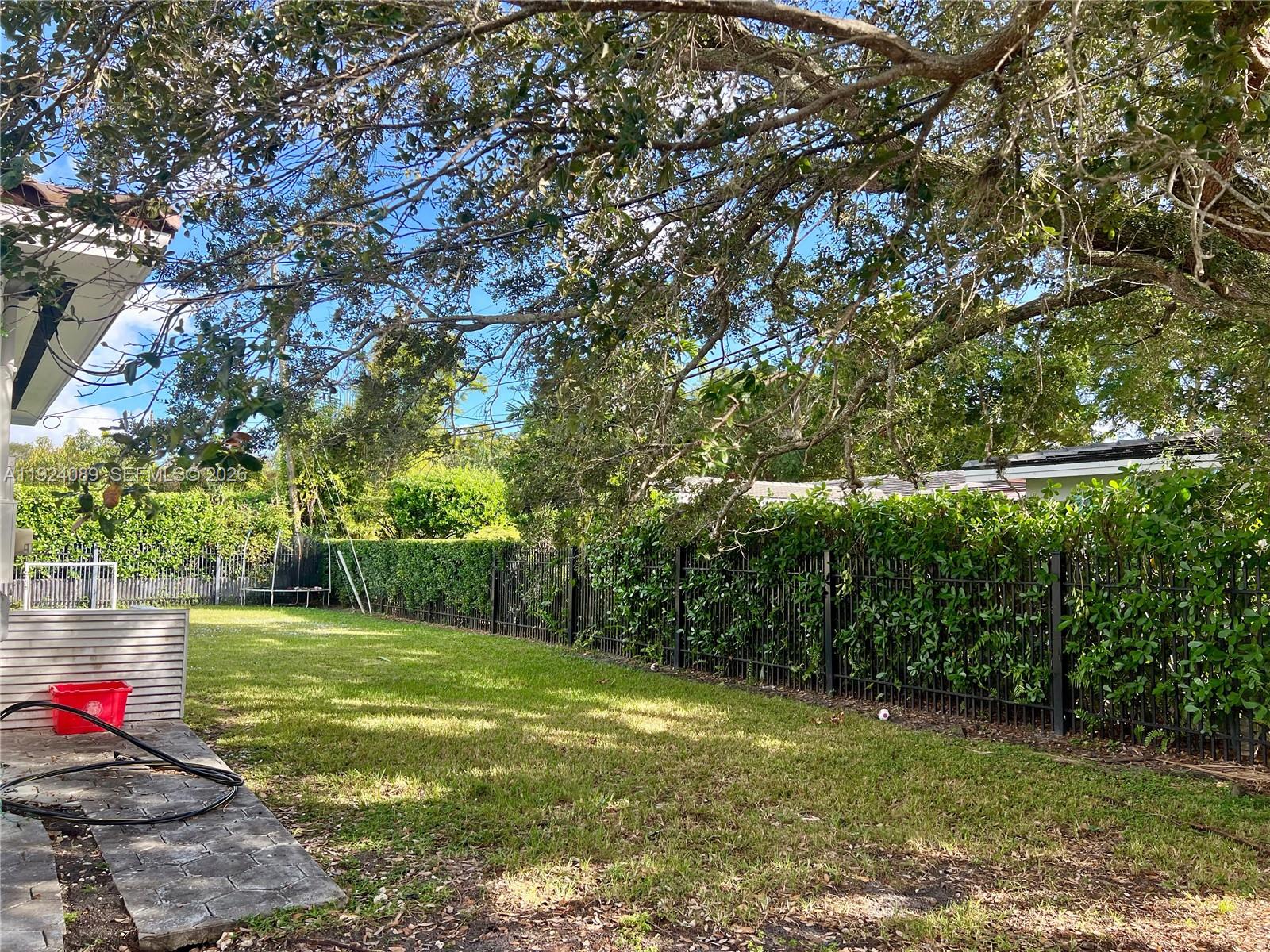 CORAL GABLE COUNTRY CLUB - Residential