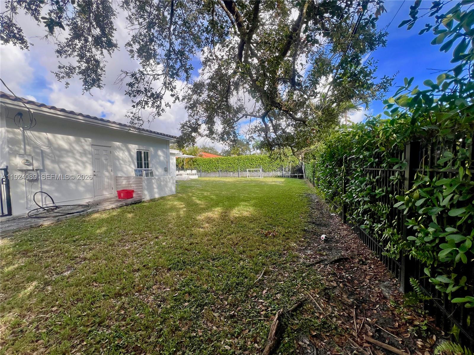CORAL GABLE COUNTRY CLUB - Residential