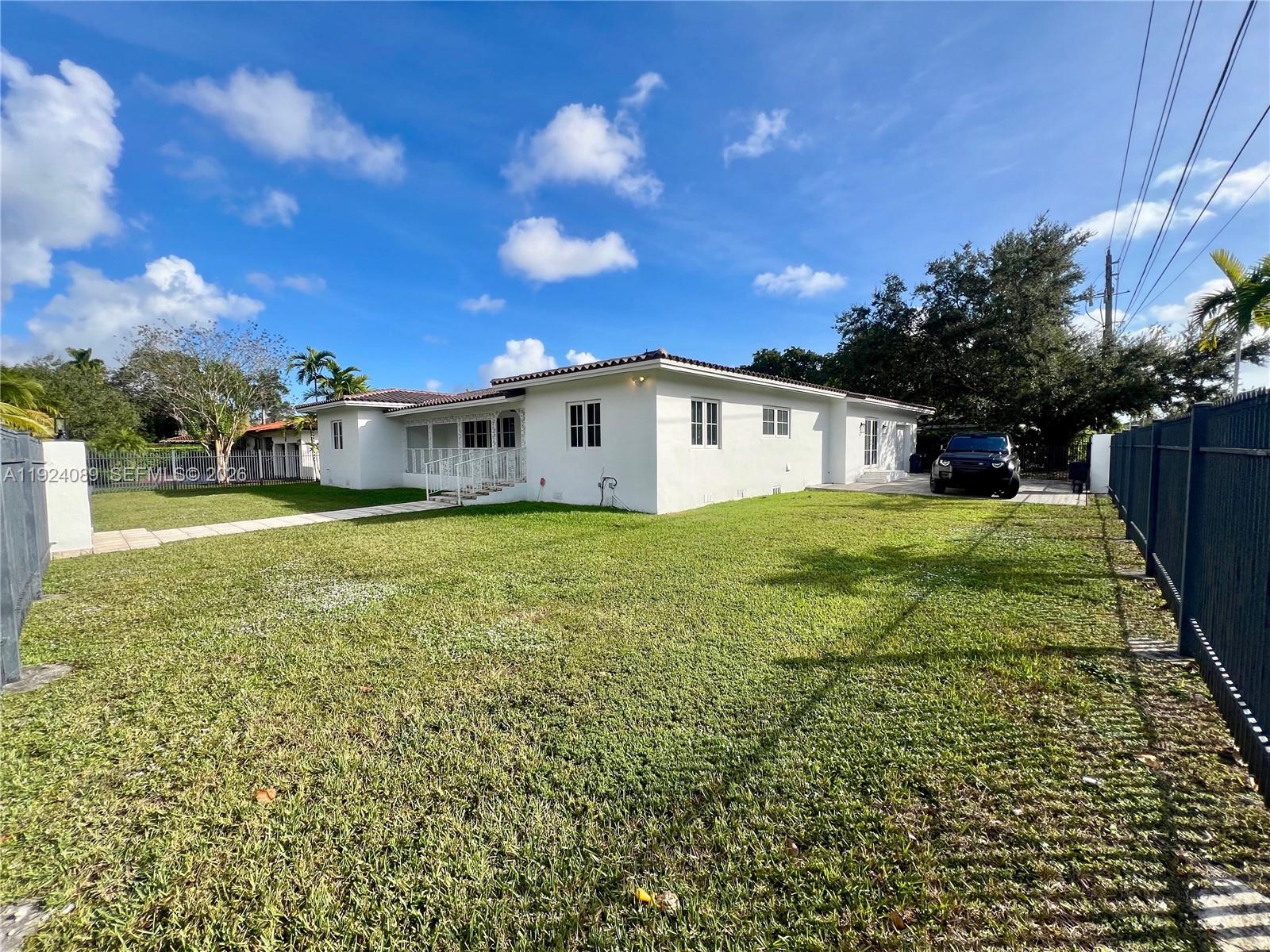 CORAL GABLE COUNTRY CLUB - Residential