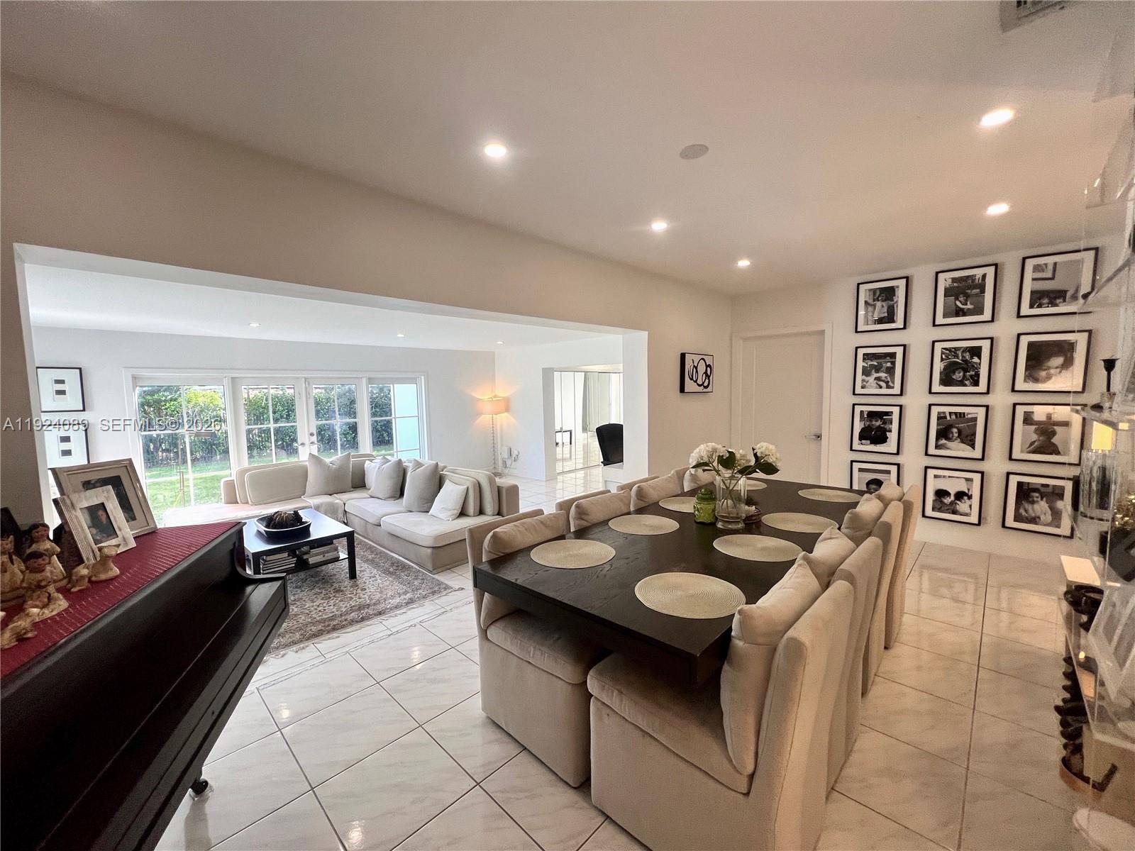 CORAL GABLE COUNTRY CLUB - Residential