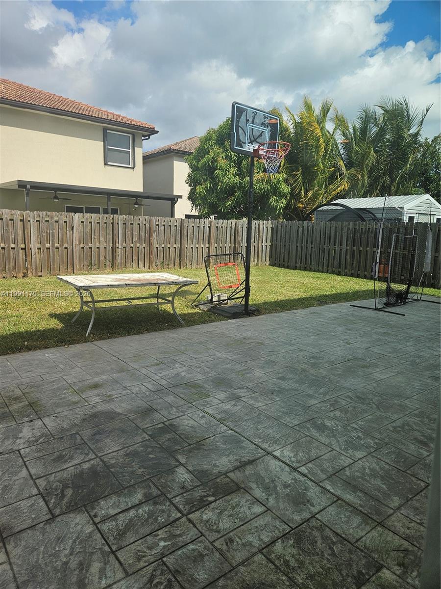 COUNTRY GARDENS SOUTH - Residential