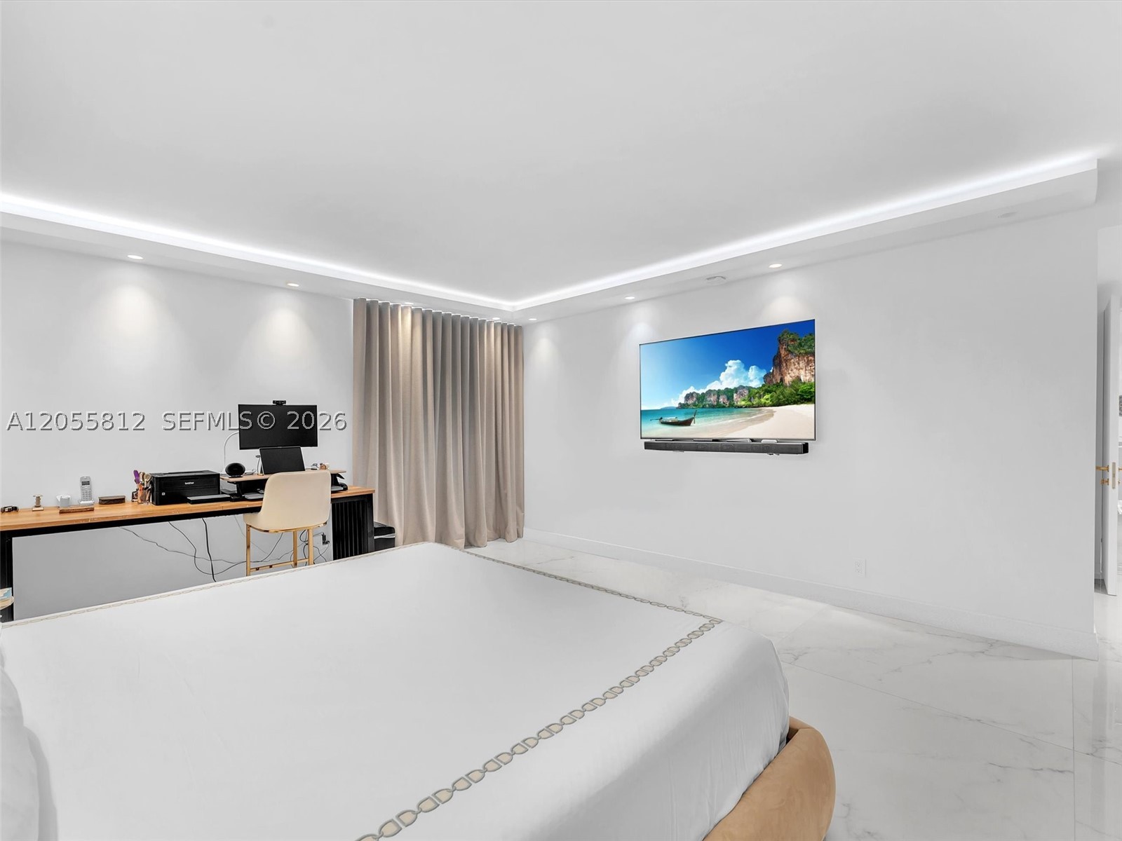 TURNBERRY ISLE CONDO - Residential Lease