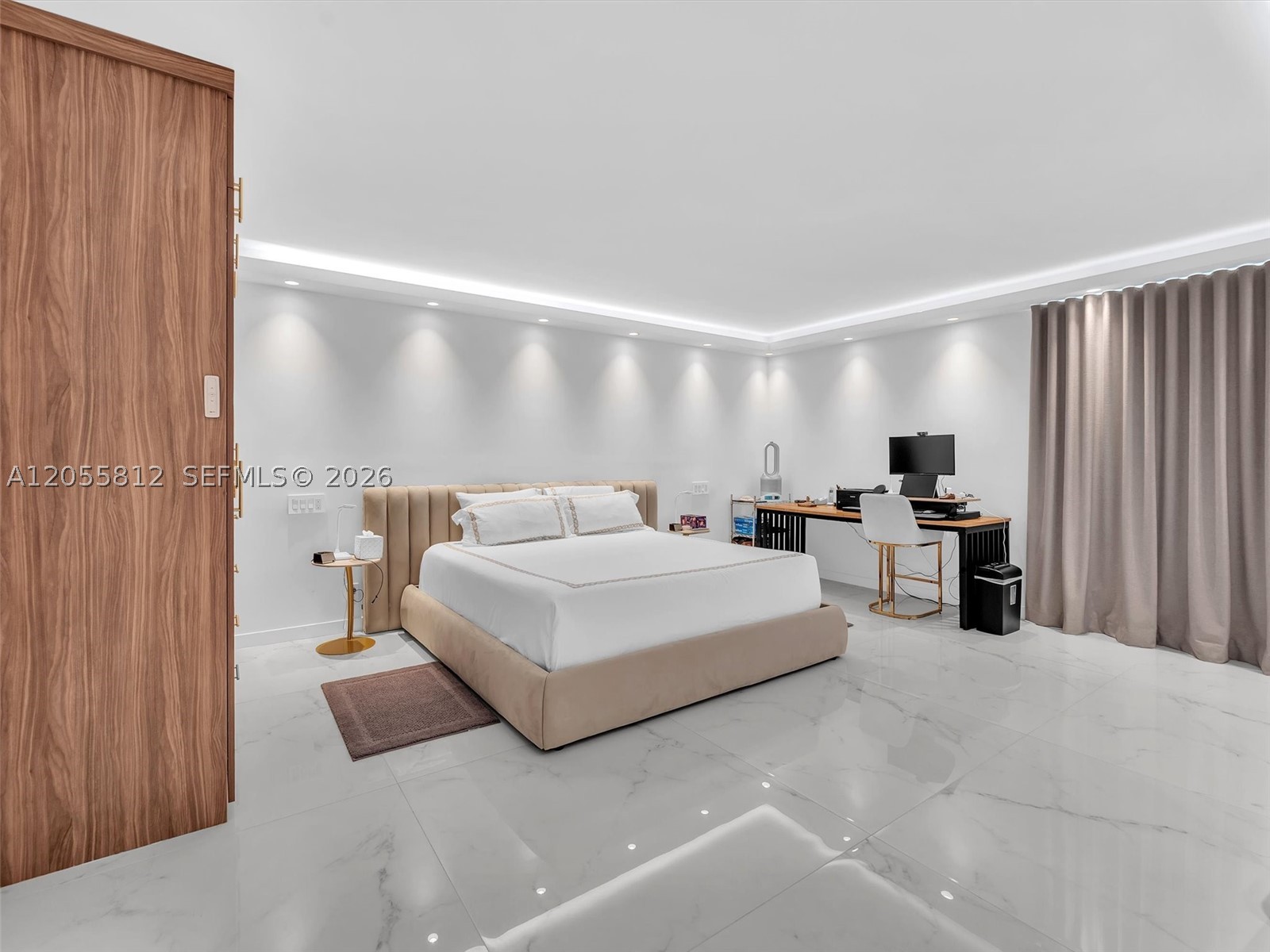 TURNBERRY ISLE CONDO - Residential Lease