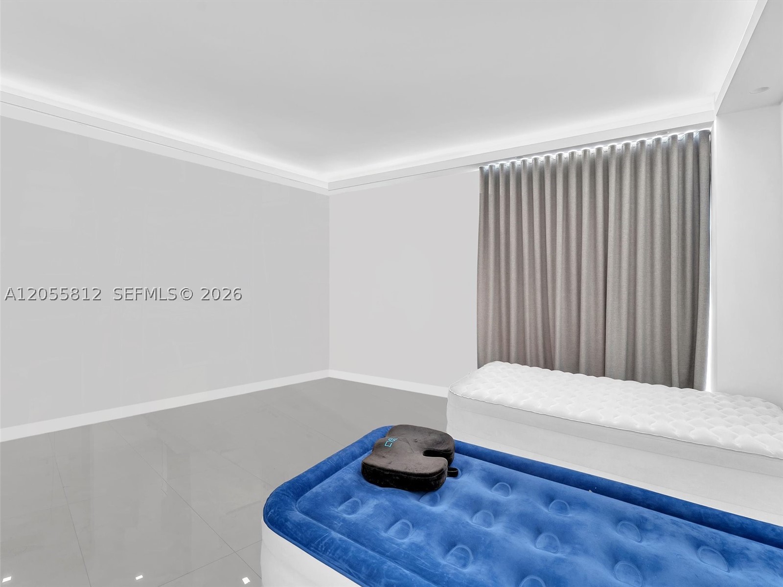 TURNBERRY ISLE CONDO - Residential Lease