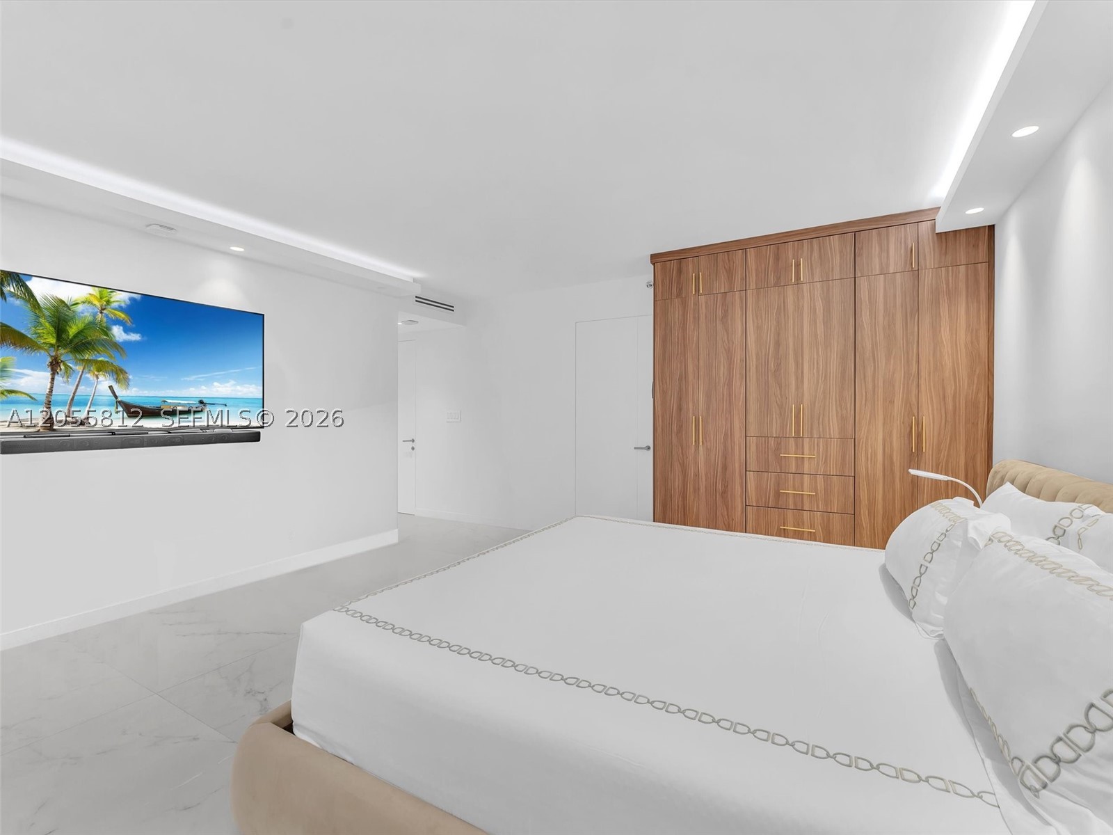TURNBERRY ISLE CONDO - Residential Lease