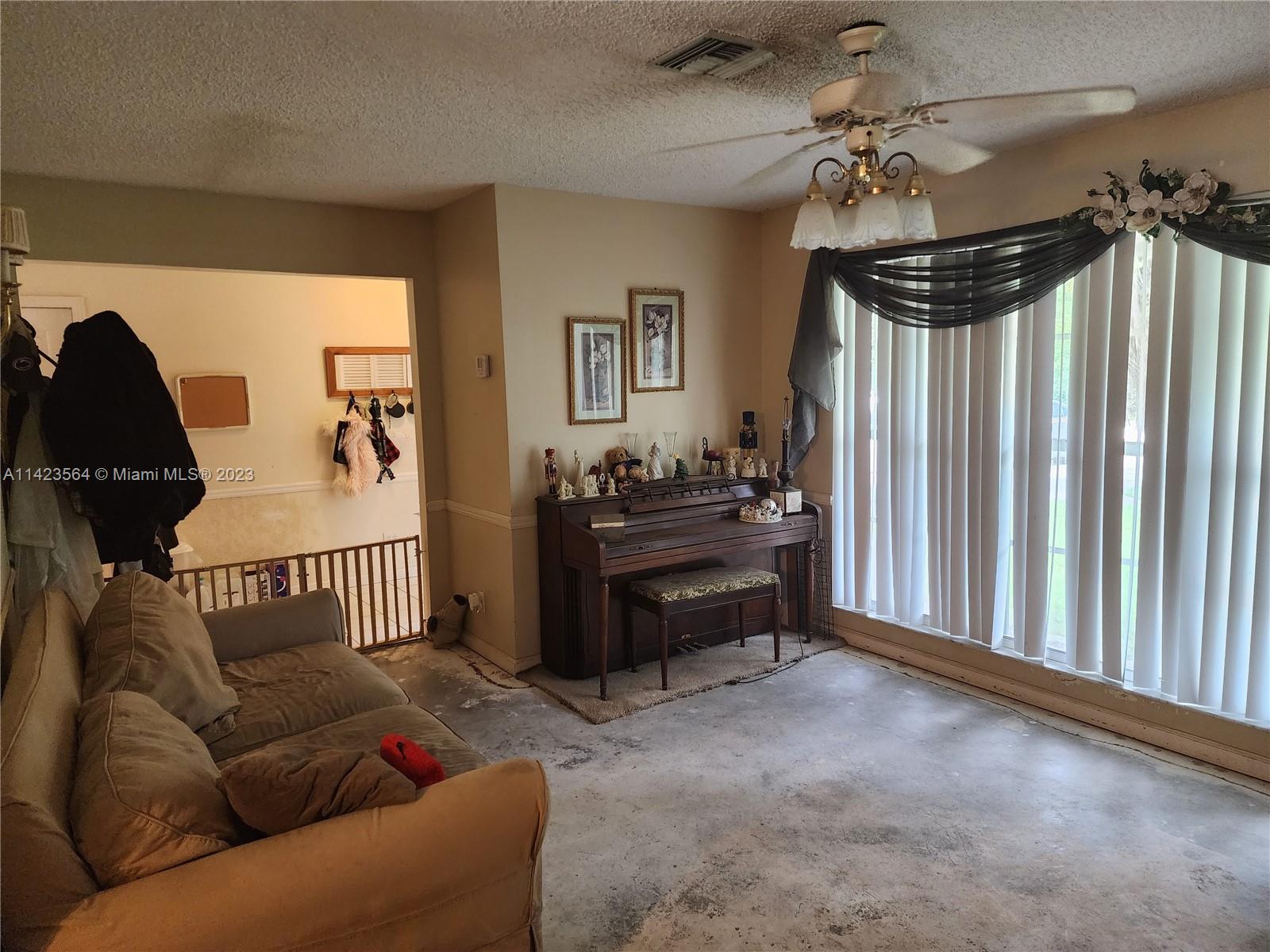 Acreage & Unrec - Residential