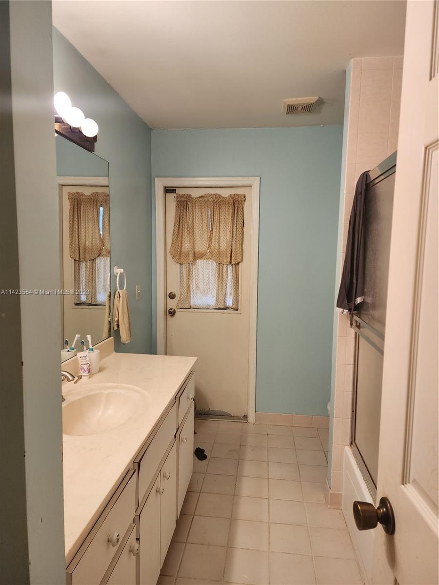 Acreage & Unrec - Residential
