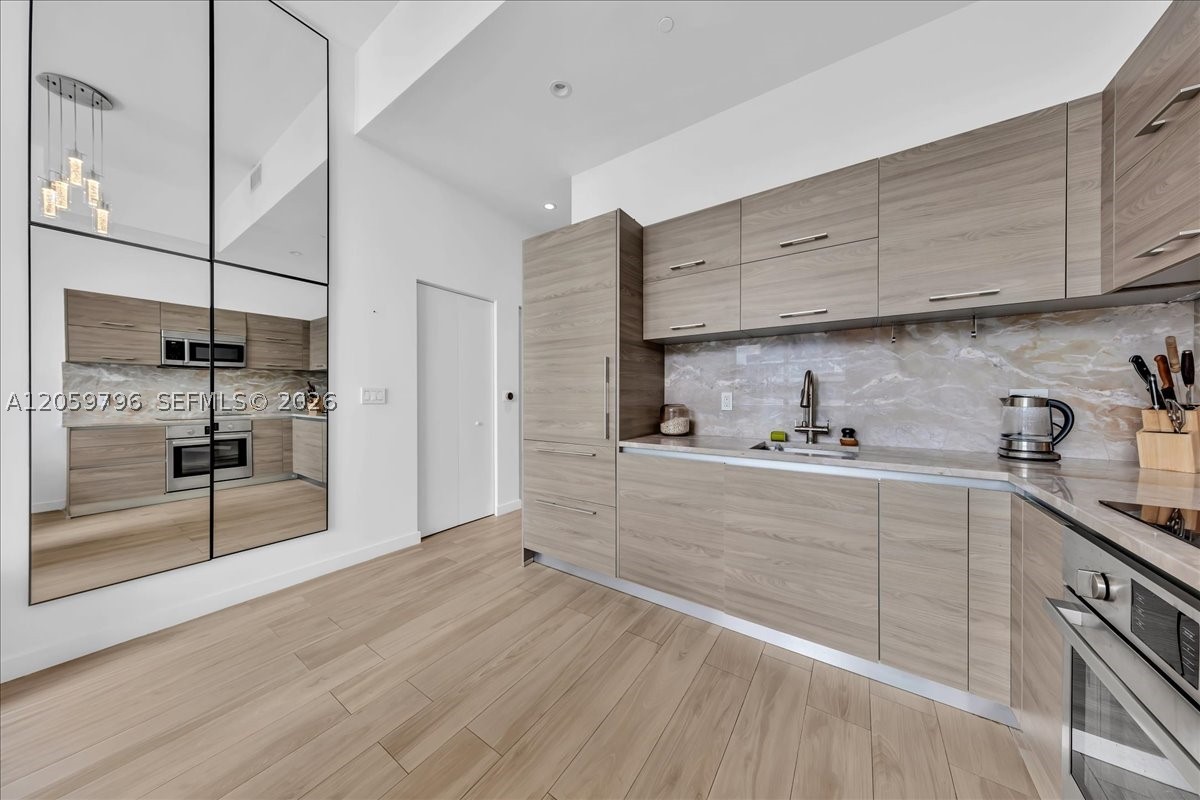1300 S Miami Ave Residence - Residential