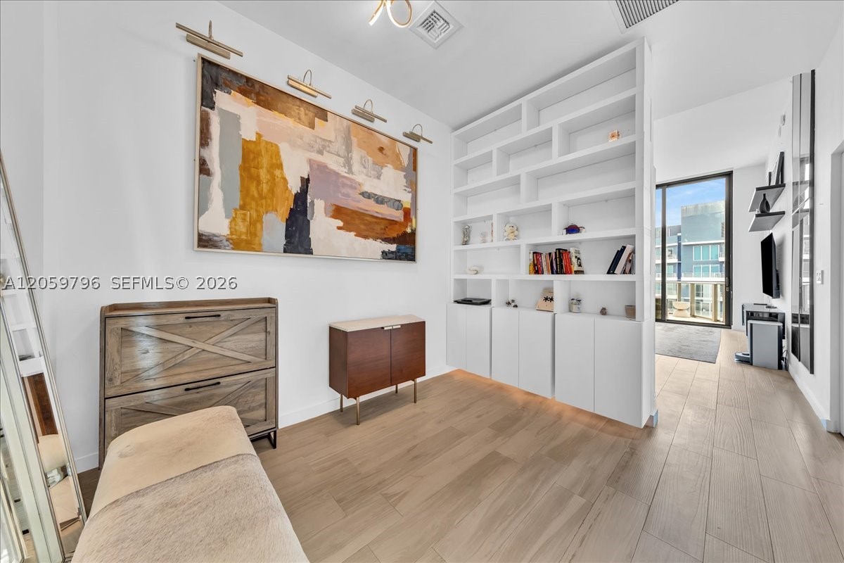 1300 S Miami Ave Residence - Residential